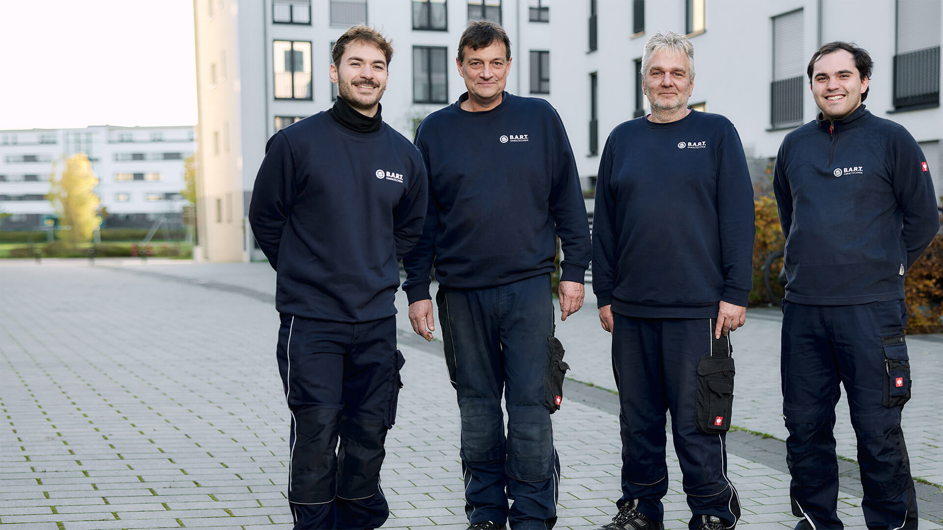 laechelndes team bei bart kanaltechnik